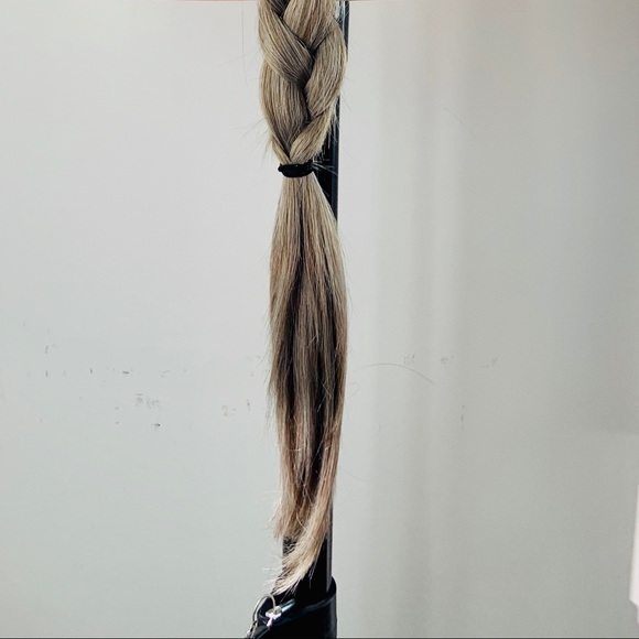 A Gorgeous Long Straight Ombre Steel Grey Lace Front Wig - Picture 10 of 16